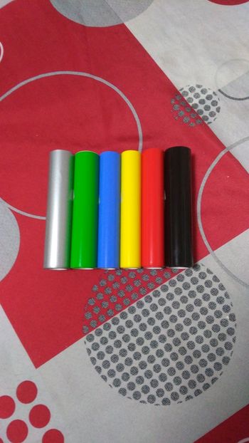 6  minis rouleaux vinyle  adhésif permanent