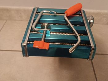 Machine à pâtes manuelle – laminoir – NEUVE