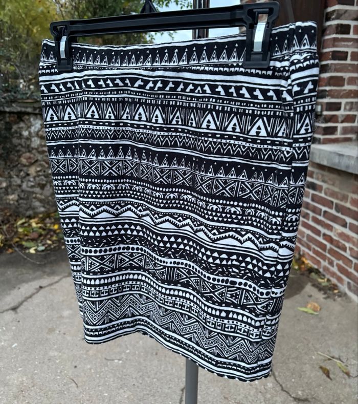 🖤 Jupe moulante à motifs noir et blanc – Unique21 – Taille 38 (M) - photo numéro 2