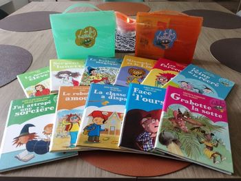 Lot de 11 livres Kestuli ?