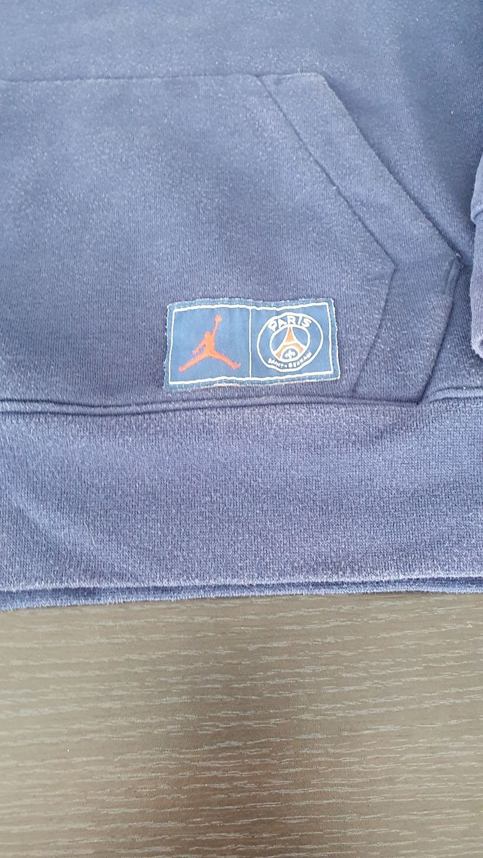 Sweat Jordan Paris St Germain en 10/12 ans - photo numéro 2