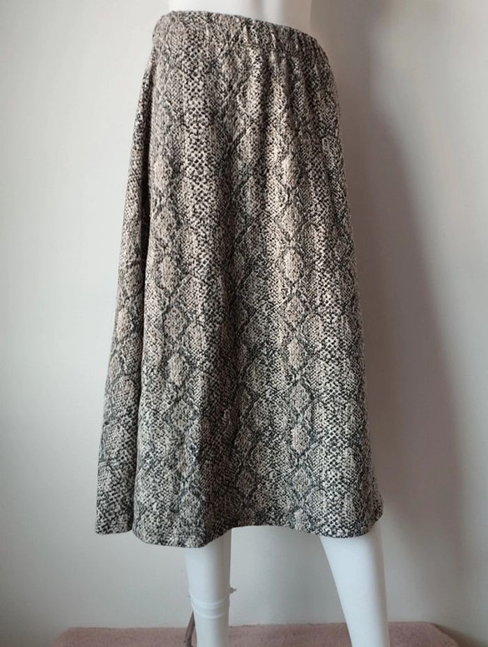 Jupe hiver mi longue imprimé 🐍 Zara taille M