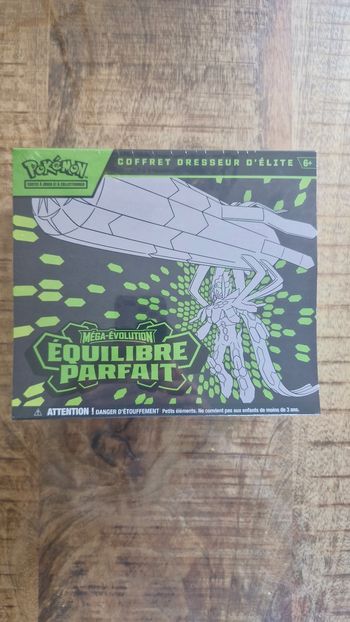 ETB équilibre parfait Pokémon neuf 