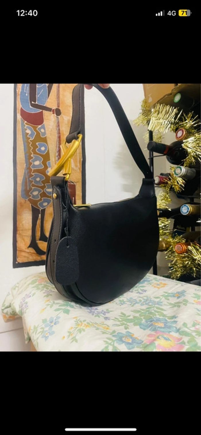 Magnifique sac à main en cuir noir valeur neuf 78 € - photo numéro 8