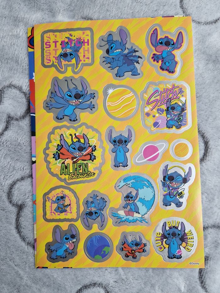 Lot stickers et cartes stitch - photo numéro 9