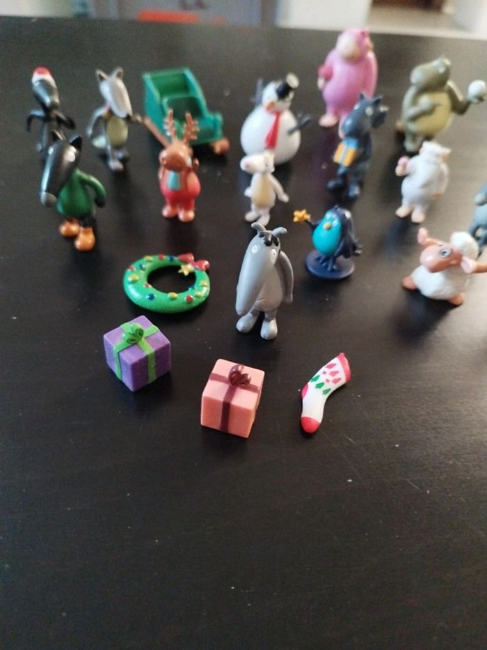 Lot 20 figurines Loup noël - photo numéro 5