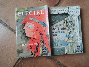Jean Giraudoux, lot de 2 livres de poche