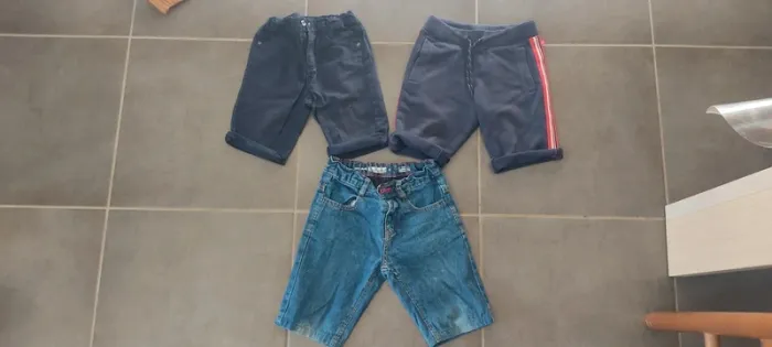 Lot 3 Shorts 8ans - photo numéro 2
