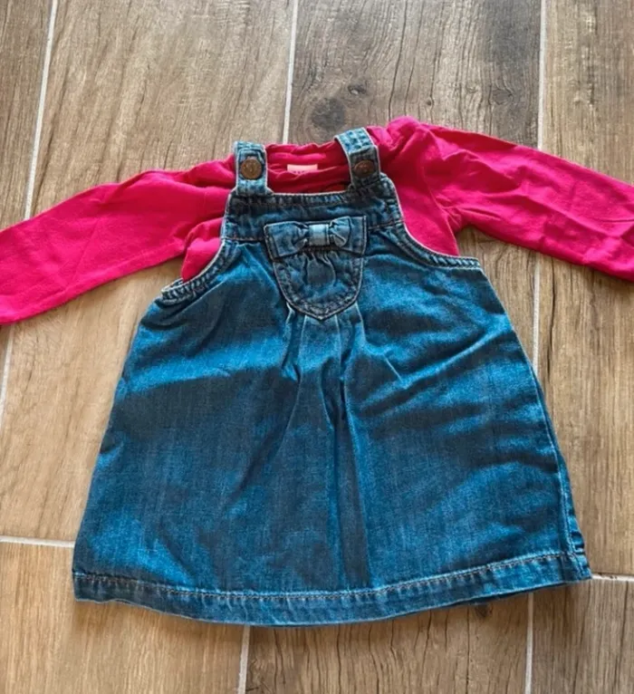 Robe en jean + tee shirt manche longue