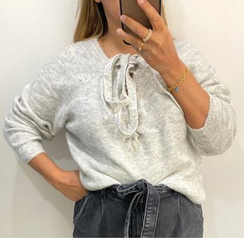 Superbe Pull Gris Col V  À Nouer Taille M