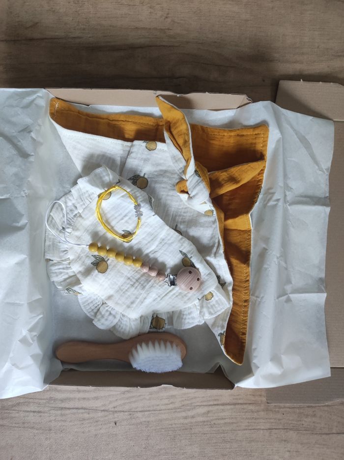 Box cadeau naissance - photo numéro 2