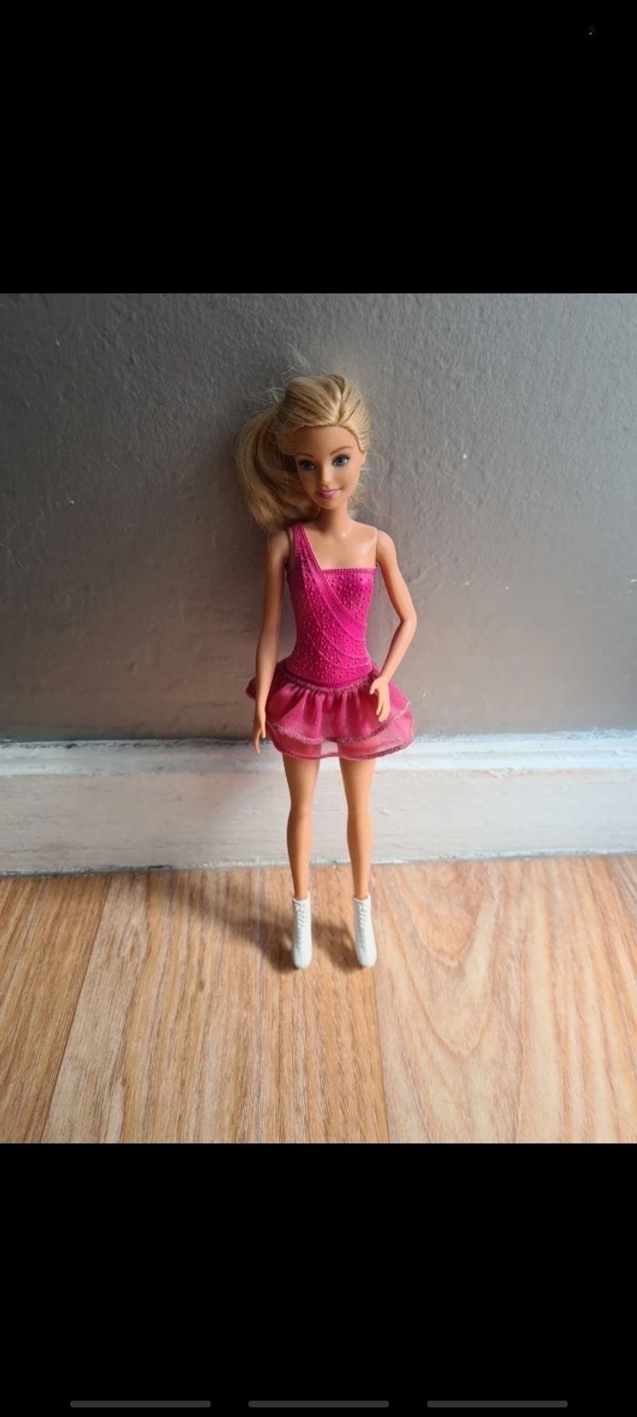 Lot de 2 barbies - photo numéro 4