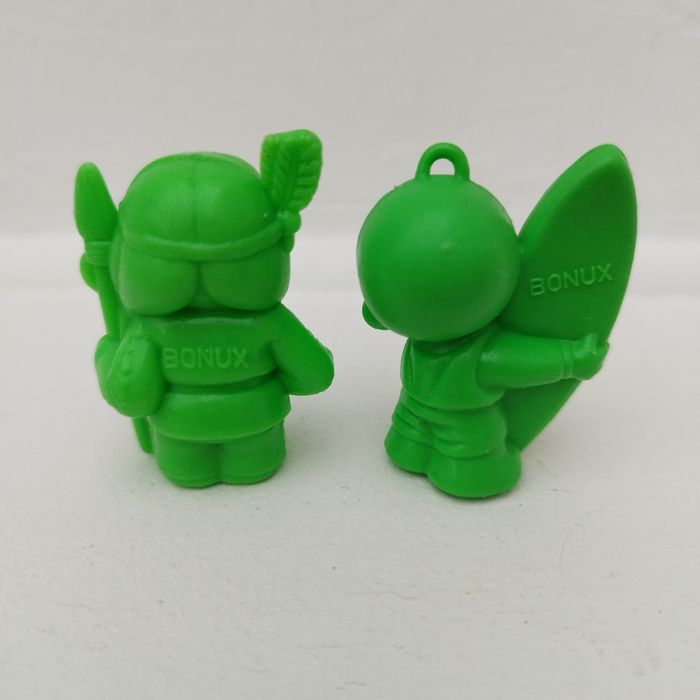 2 figurines kiki bonux indien et surfeur - photo numéro 3