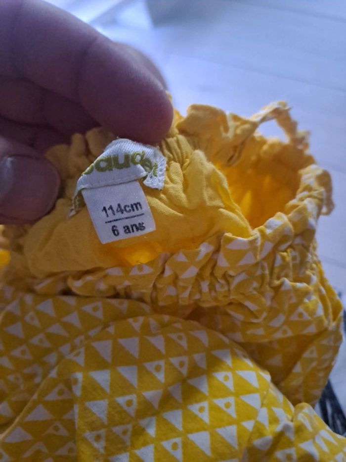 Belle robe ete  jaune 6ans - photo numéro 3