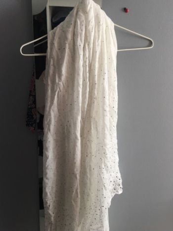 Écharpe tissu blanche et strass
