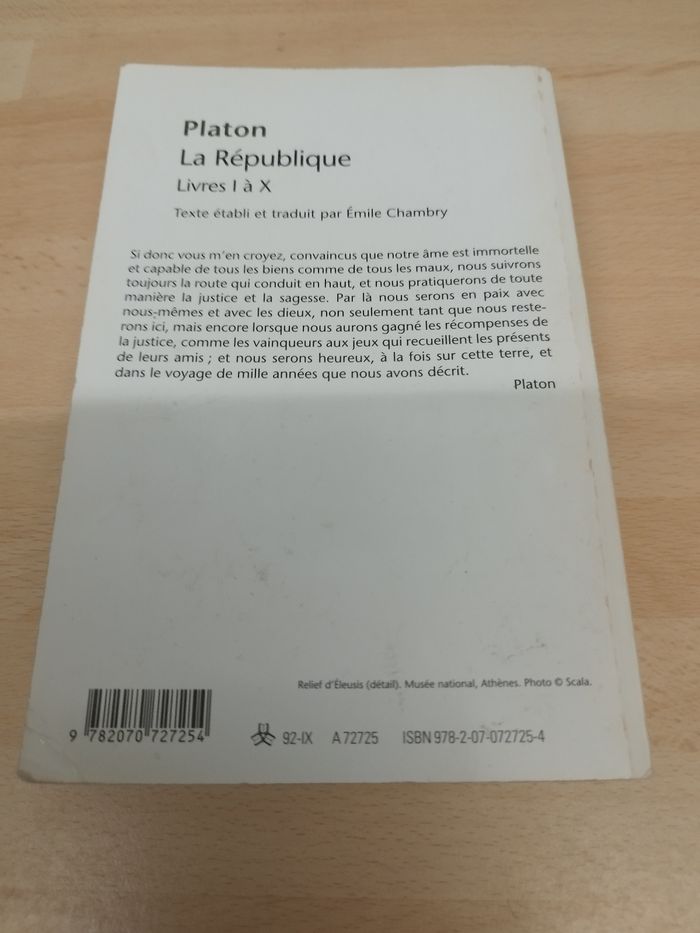 Platon
La République
Livres I à X - photo numéro 2