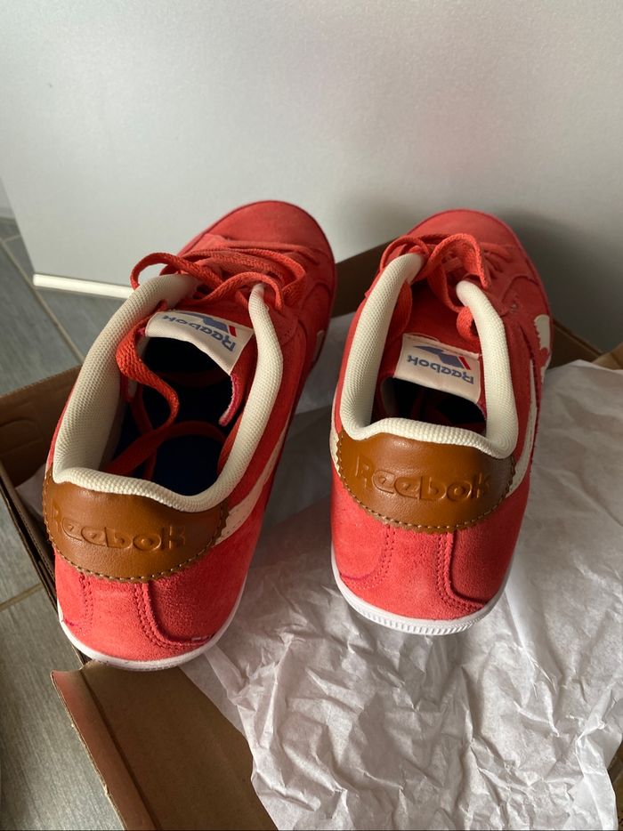 Paire de Reebok royal transport pointure  40 - photo numéro 3