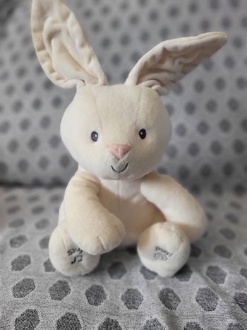 Gund Flora le lapin animé