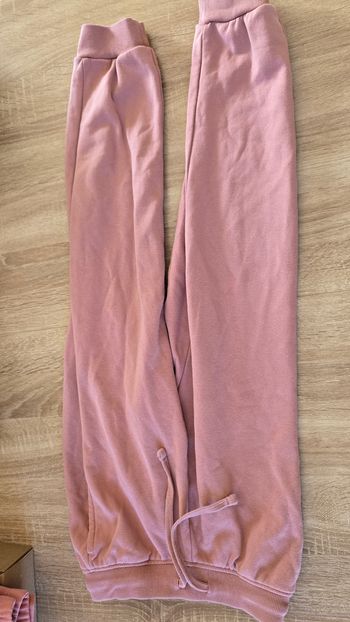 Pantalon rose kiabi 10 ans  140 cm avec lacet a la taille