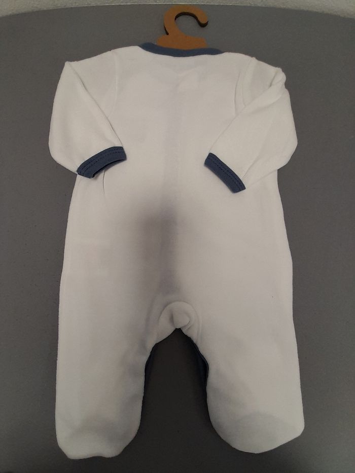 Lot de pyjamas neufs - photo numéro 5