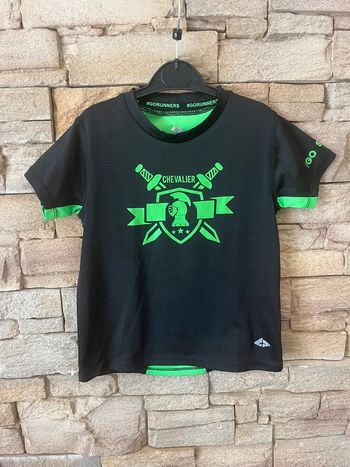 Maillot de sport taille 6 ans