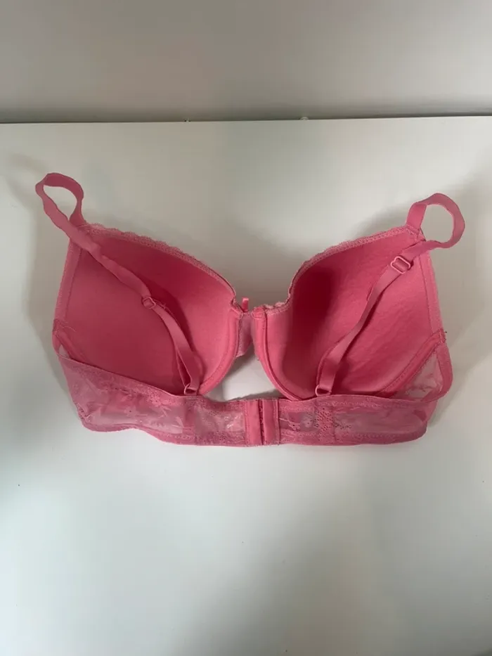 Soutien-gorge dentelle rose fuchsia In Extenso Taille 95C - photo numéro 2