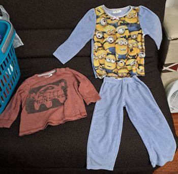 1 tee-shirt + 1 pyjama 3A
