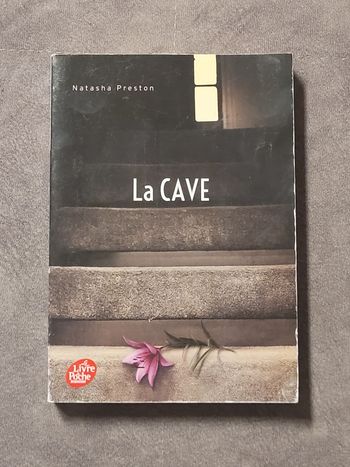 La cave Natasha Preston, Axelle Demoulin (Traduction), Nicolas Ancion (Traduction)