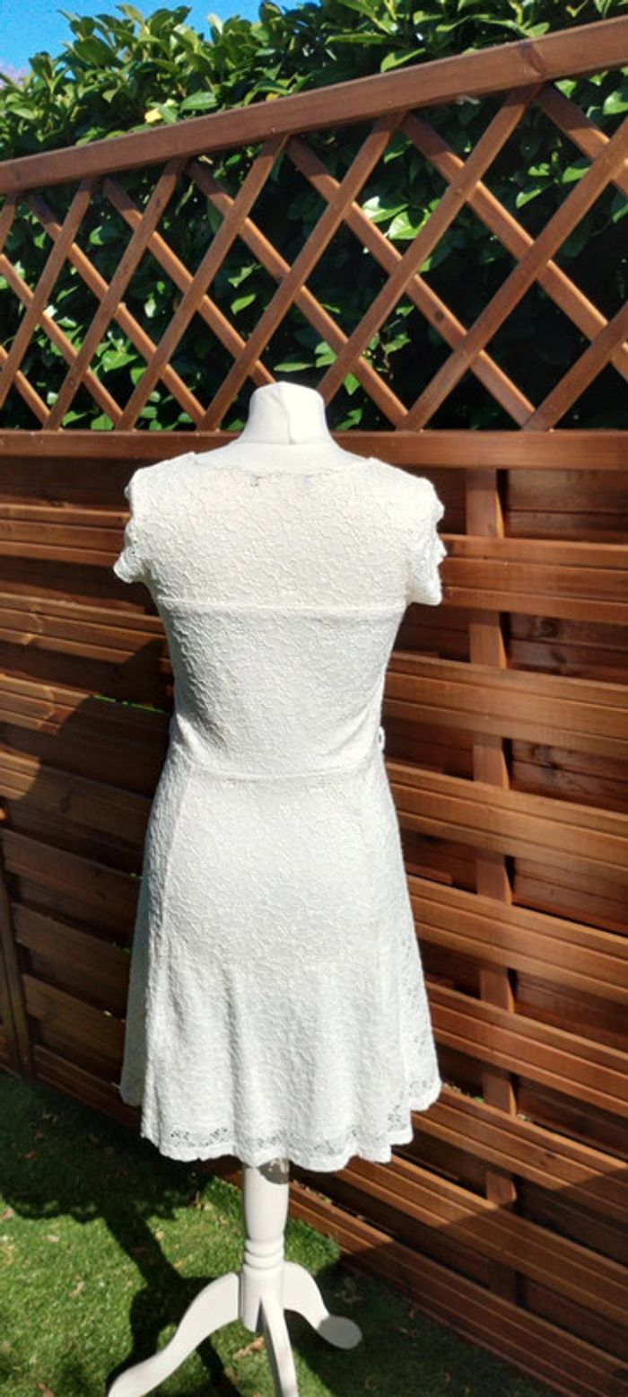Robe crème en dentelle 36 - photo numéro 2