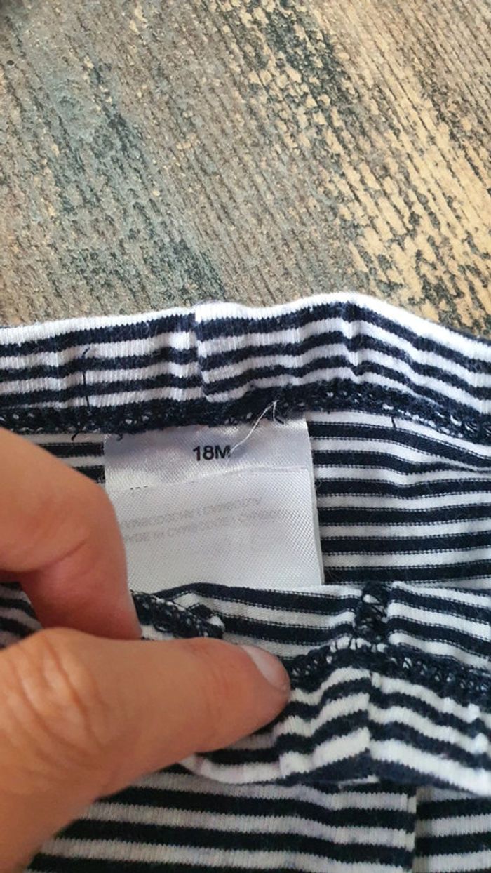 Ensemble 18 mois en très bon état - photo numéro 2