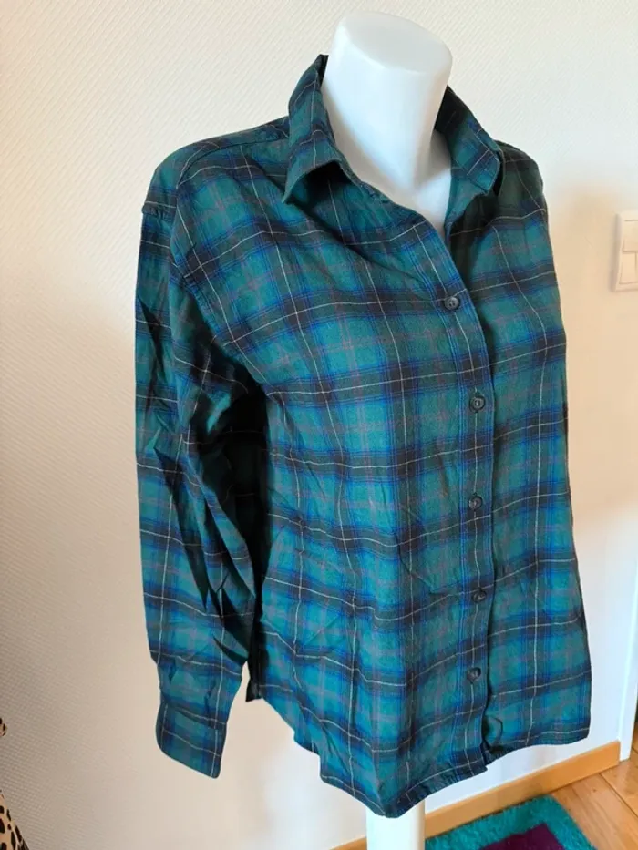 Chemise à carreau uniqlo taille S en très bon état - photo numéro 2