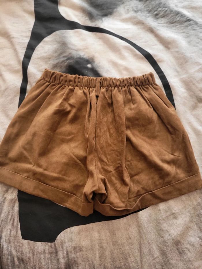 Short marron 16 ans - photo numéro 2