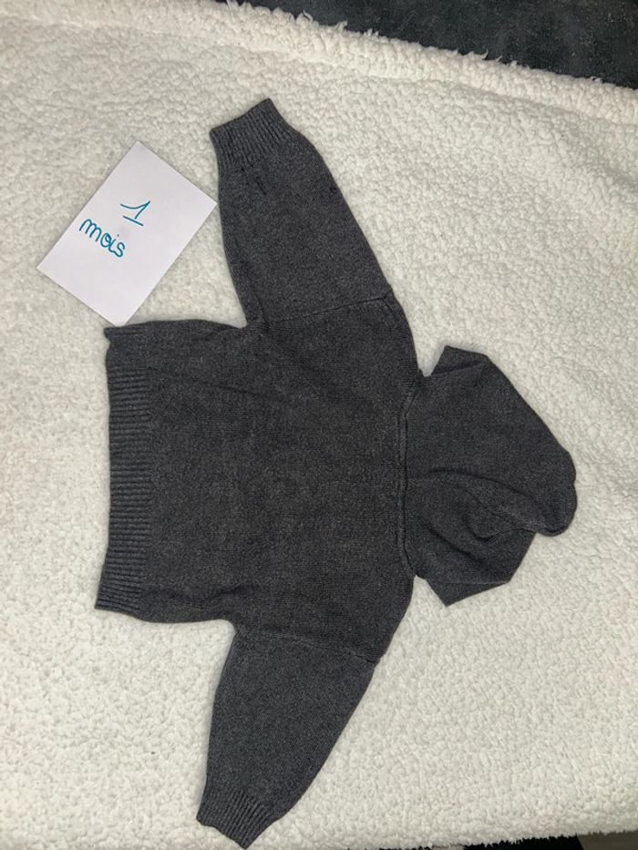 Pull bébé avec capuche - photo numéro 5
