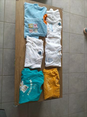 Lot de   7 pyjamas 12 mois