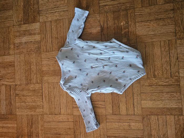 Body manches longues motifs noisettes Kiabi - 1 mois - photo numéro 5