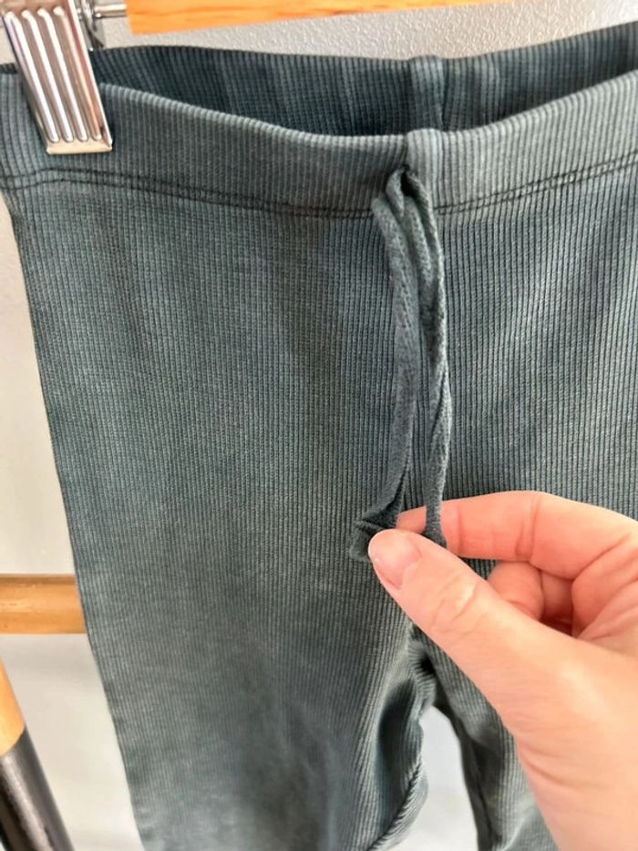 Legging fuseau côtelé / Zara - 4 ans (104 cm) - photo numéro 3