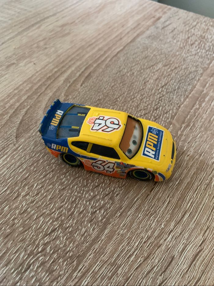 Voiture Bruce Miller dinoco cars - photo numéro 2