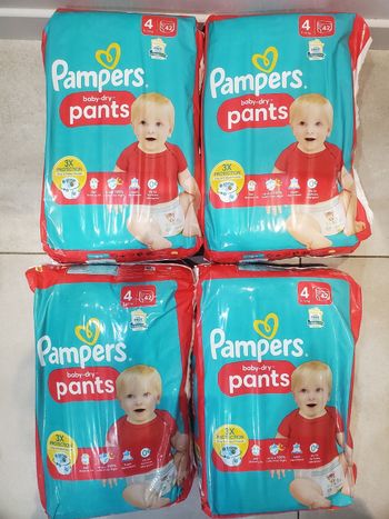 Lot de 4 paquets de couches culottes pampers pants taille 4