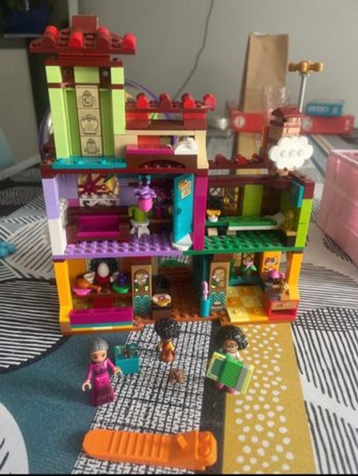 Lego maison Disney