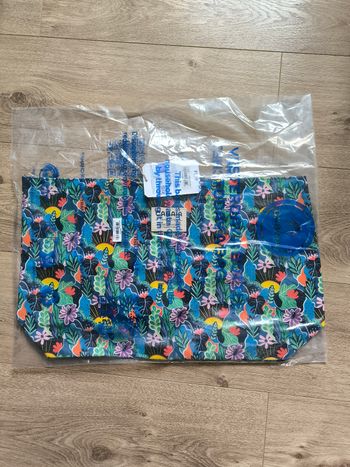 Tote bag Anniversaire 10 ans Cabaïa, modèle Paraty
Neuf, jamais sorti de l'emballage