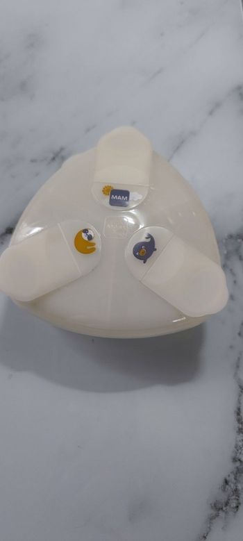 Boite dose de lait MAM