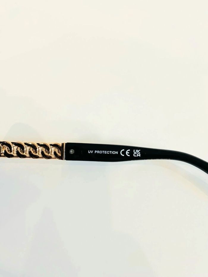 Lunette de soleil femme rectangulaire noire bras en chaîne dorée verres dégradés uvprotection cat 3 - photo numéro 5