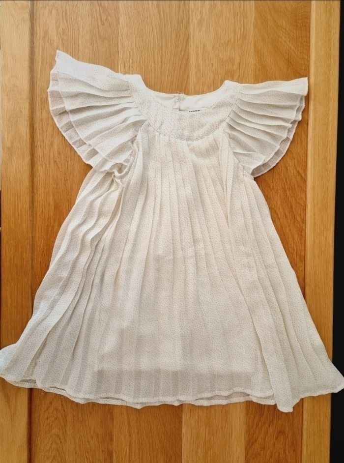 Robe.