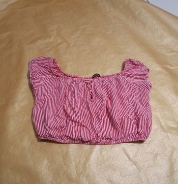 Crop top taille élastique rouge à rayures blanches
