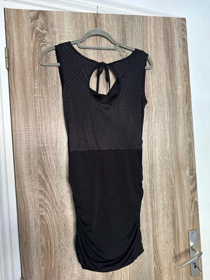 Robe moulante noire - photo numéro 5