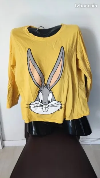 haut de pyjama jaune Looney Tunes  Bugs Bunny le lapin taille 38 40