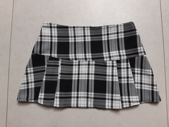 Jupe écossaise noire et blanche Effect 12 ans