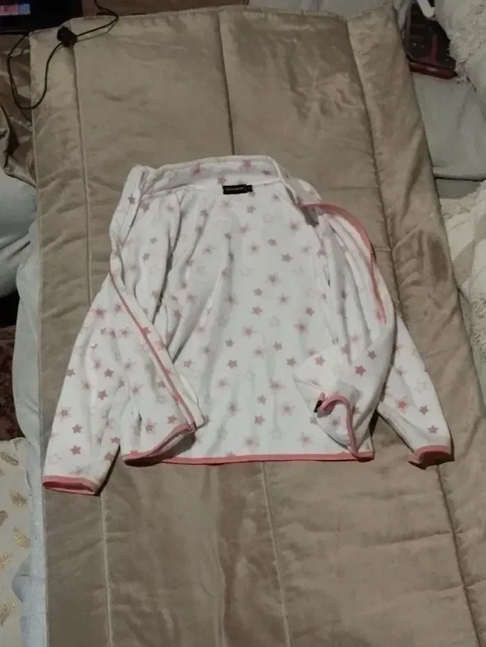 Veste polaire Inextenso blanc motifs étoiles fille 9-10 ans - photo numéro 2