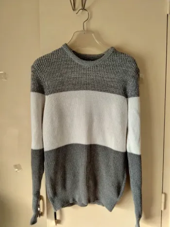 Pull été demi-saison Marque Kiabi (A101)