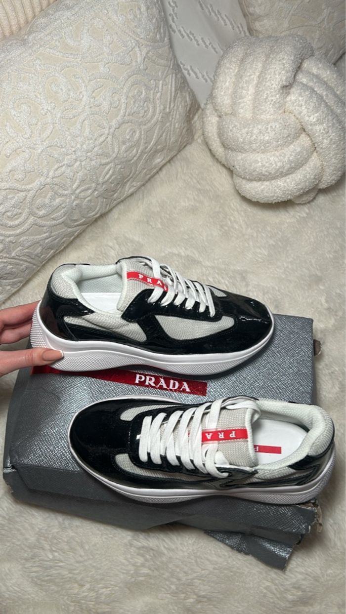 Baskets noir et blanche